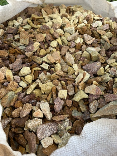 Златолит персиковый декоративная каменная крошка купить в Трёхгорном