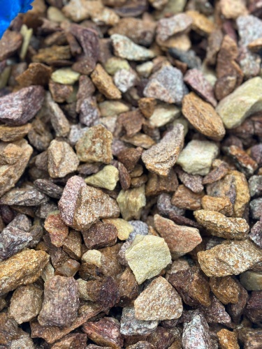 Златолит персиковый декоративная каменная крошка купить в Трёхгорном