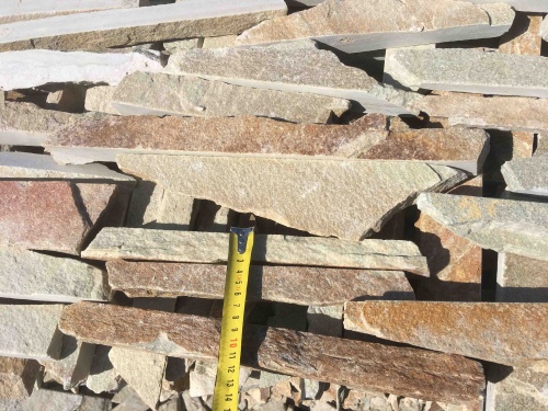 Горбушка златолит золотистый для облицовки купить в Трёхгорном