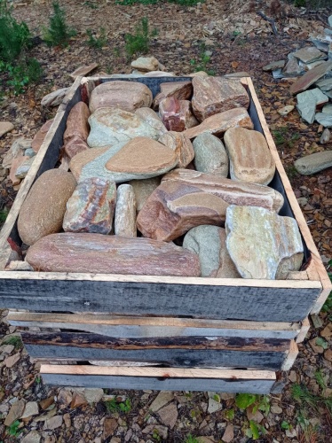 Златолит жёлтый, жёлто-зелёный глыбки и валуны для ланшафтного дизайна купить в Трёхгорном