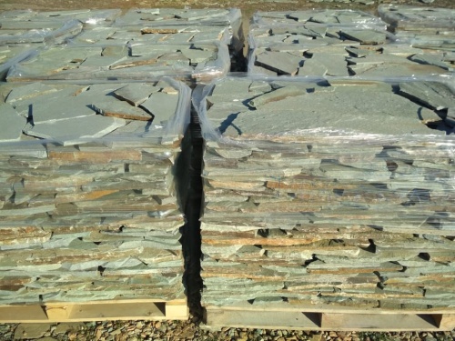 Плитняк златолит зелёный для цоколя, отмостки купить в Трёхгорном