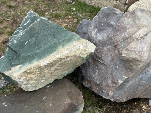 Камни для ландшафтного дизайна зелёные 10-60 килограмм купить в Трёхгорном