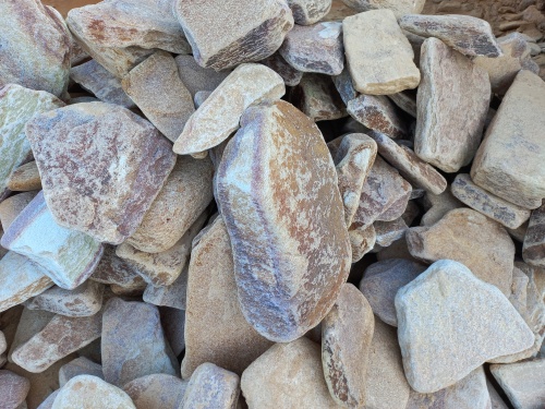 Златолит жёлтый, жёлто-зелёный глыбки и валуны для ланшафтного дизайна купить в Трёхгорном