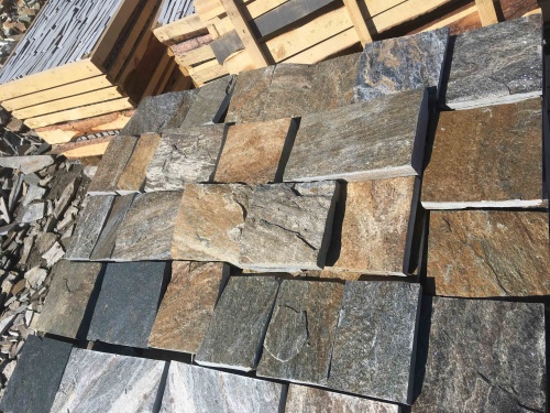 Плитка пилёная златолит Уральский для цоколя, отмостки купить в Трёхгорном