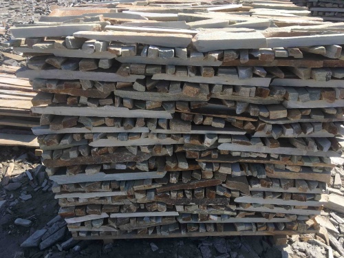 Горбушка златолит золотистый для облицовки купить в Трёхгорном