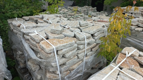 Гранитный плитняк галтованный для парковки купить в Трёхгорном