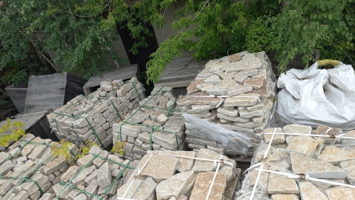 Гранитный плитняк галтованный для парковки купить в Трёхгорном