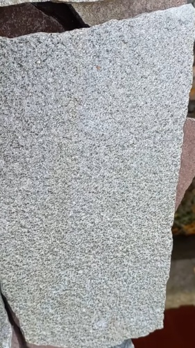 Плитняк златолит серебристый для цоколя, отмостки купить в Трёхгорном