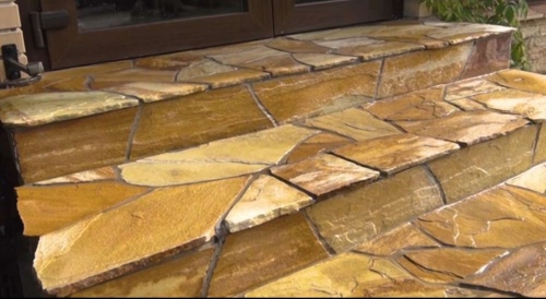 Плитняк златолит жёлтый золотистый для отмостки купить в Трёхгорном