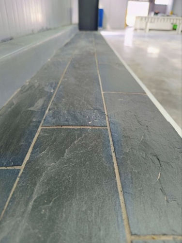 Плитка чёрная из натурального камня фасадная 30 см * 5 см, толщина 7 мм -30 мм купить в Трёхгорном